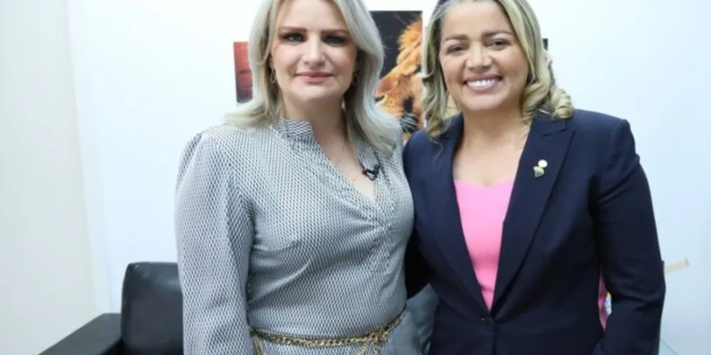 À esquerda, Graciela Nienov, e à direita, Mical Damasceno.