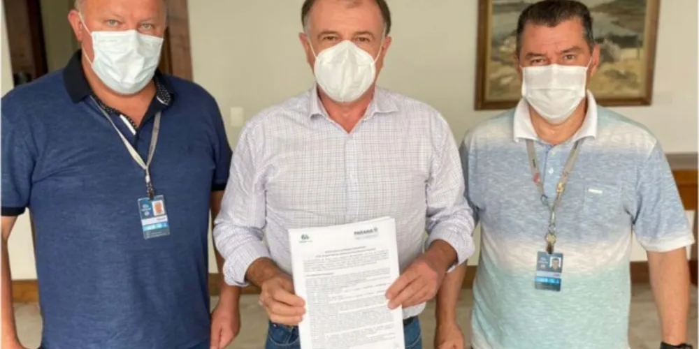 À esquerda, Elizeu Chociai, ao centro, João Ortega, e à direita, Carlos Hakim.