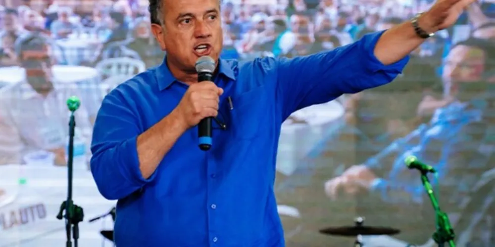 Deputado estadual do Paraná, Plauto Miró Guimarães Filho (DEM).