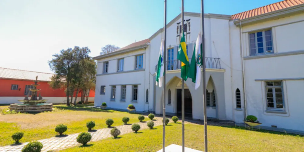 'Gênio' Santos, como era conhecido, foi figura importante para a política da cidade. Ele também foi proprietário do primeiro cinema municipal