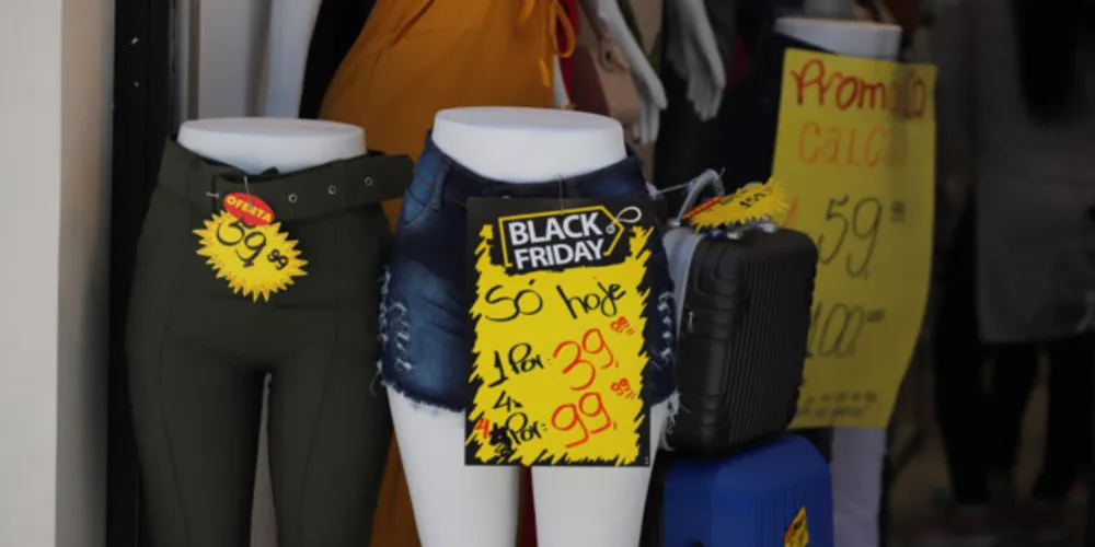 O Procon dá algumas dicas para aproveitar as ofertas da Black Friday em segurança.