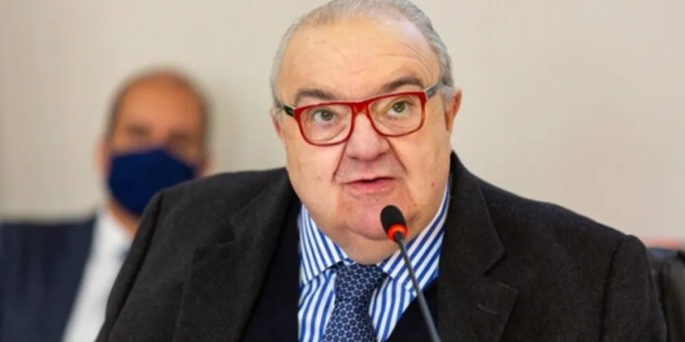 Prefeito da cidade de Curitiba, Rafael Greca.