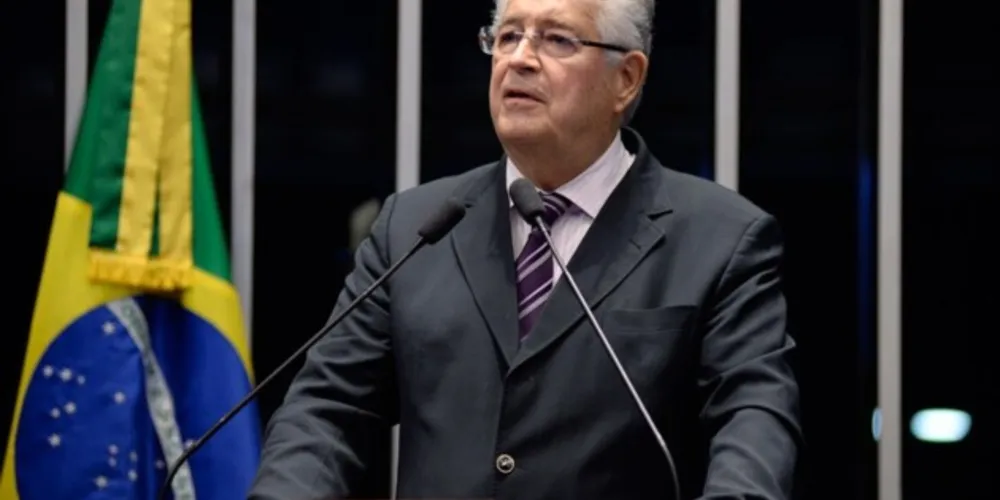 Ex-governador do Estado do Paraná, Roberto Requião (sem partido).