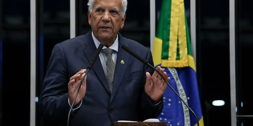 Senador do Estado do Paraná, Oriovisto Guimarães (Podemos).