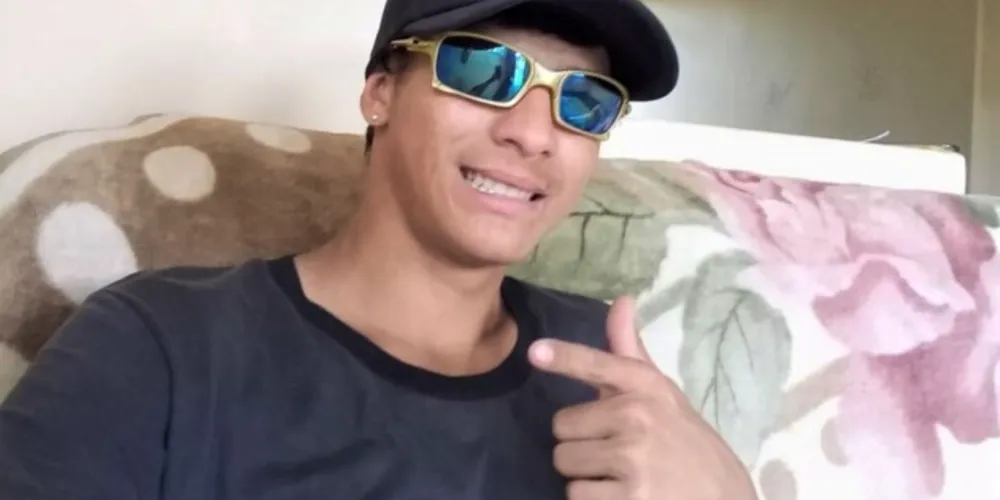 Solemar Felipe Mendes tinha 23 anos. Crime aconteceu neste domingo (14).