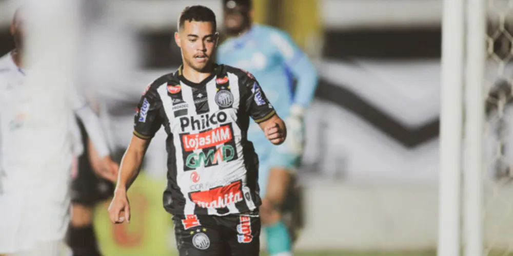 O volante chegou ao clube em 2018 para integrar a equipe do sub-19.