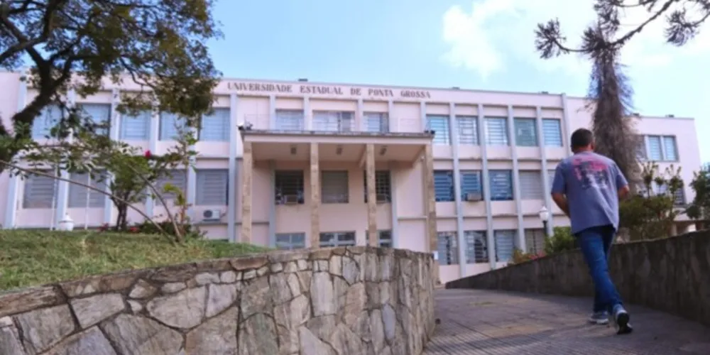 UEPG procura cursistas que ainda não receberam Bolsa Qualificação para retificação de dados