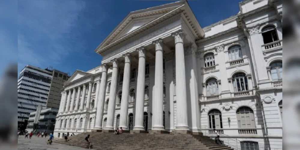 Universidade paranaense precisará indenizar candidata por danos materiais.