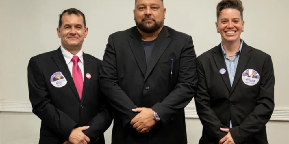 Advogado Luís Carlos Simionato Jr e a candidata a vice, a Advogada Denise Scherer, ao lado do Dr Dalledone