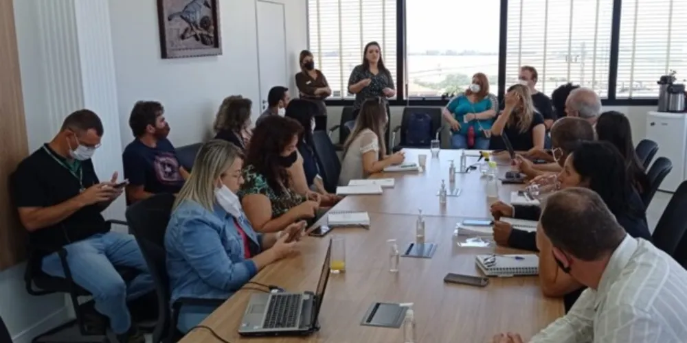 Encontro foi realizado nesta quarta-feira (17)