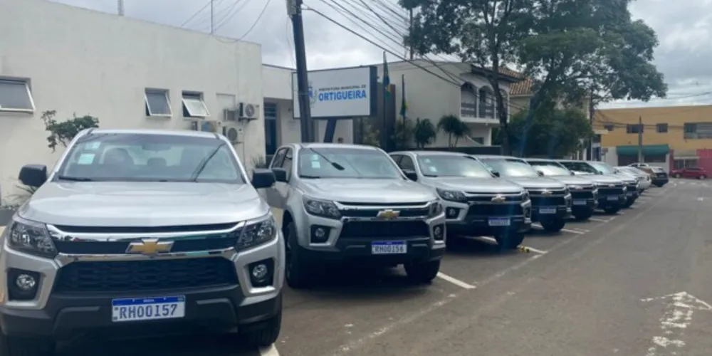 Prefeito Ary Mattos (DEM) confirmou que as novas camionetas foram adquiridas com recursos próprios