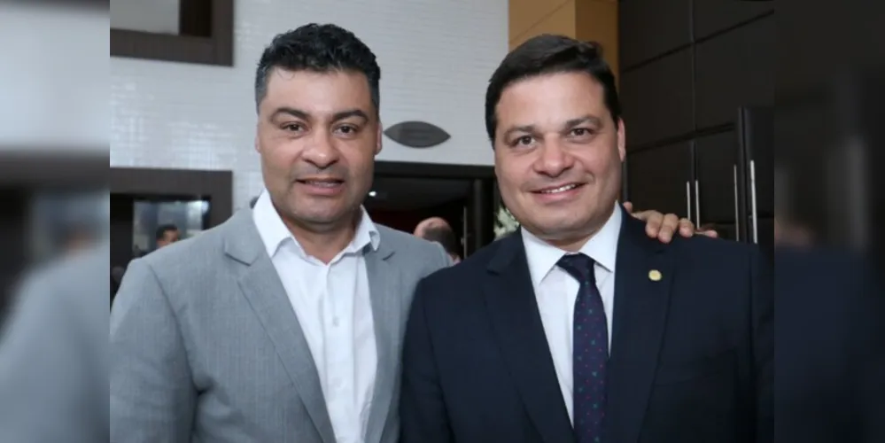 Irmãos Oliveira se tornaram representantes políticos importantes para. a cidade;