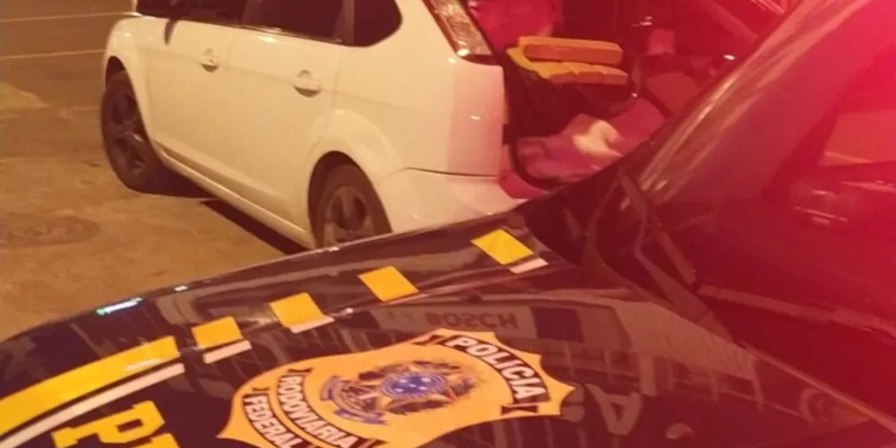 Eles disseram à equipe da PRF, que iniciaram a viagem em Ponta Porã/MS e seguiriam viagem até Florianópolis/SC.