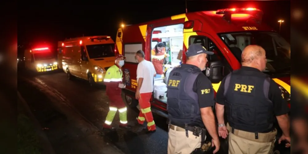 Vítimas foram encaminhadas para o Hospital Regional de Ponta Grossa com lesões graves
