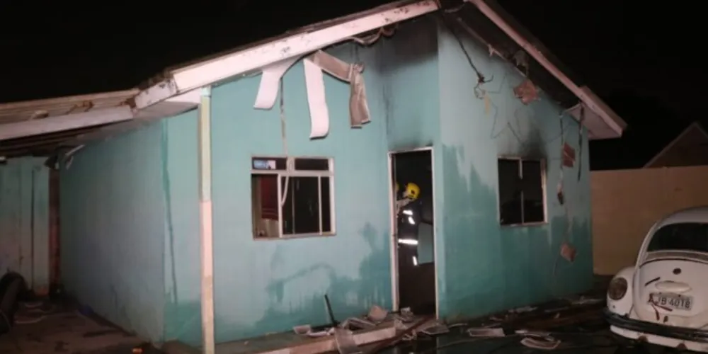 Ninguém se feriu, a ocorrência resultou somente em danos materiais. 