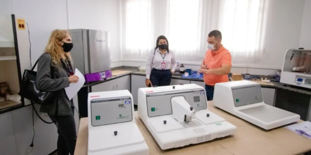 O objetivo da visita foi para avaliar os convênios em execução nos Laboratórios do Departamento de Medicina da UEPG
