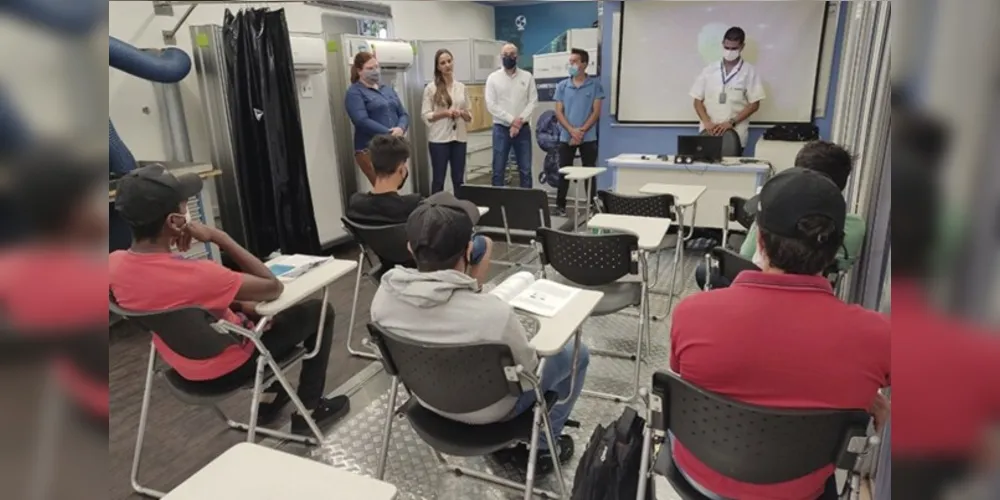 Ação faz parte do programa ‘Carreta do Conhecimento’