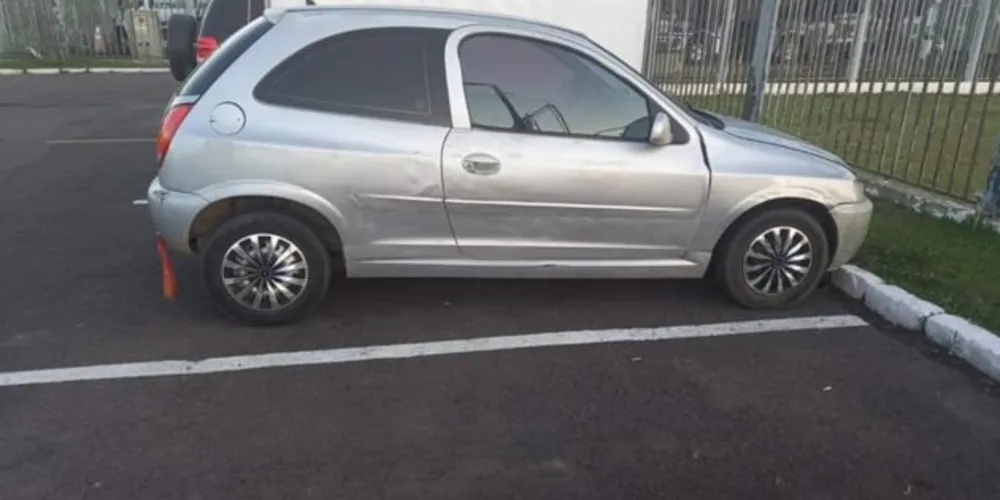 O veículo foi removido para o pátio da Guarda Municipal