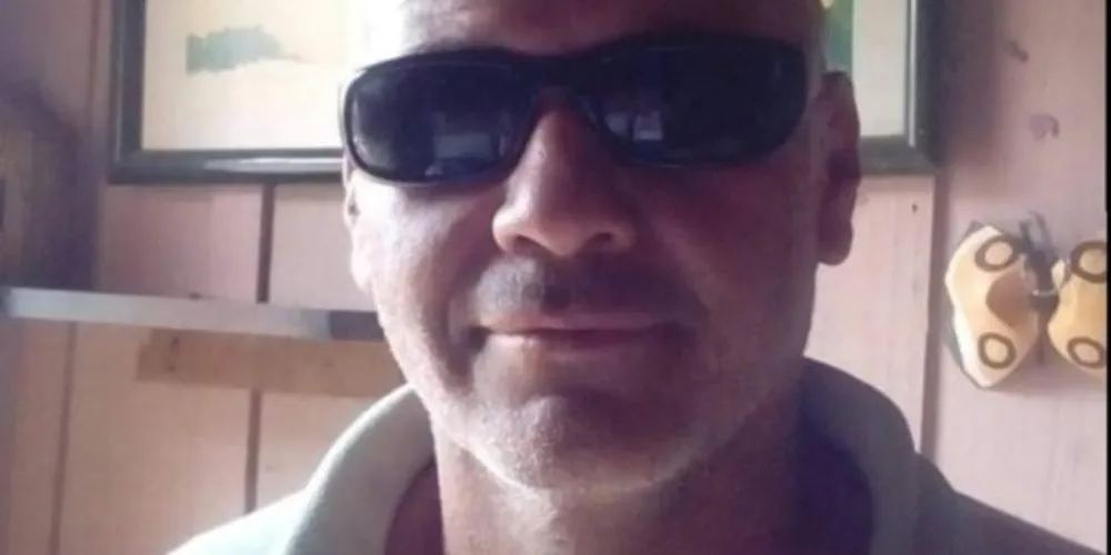 Ederson Júnior Cortês estaria em frente a uma oficina no momento em que foi alvejado