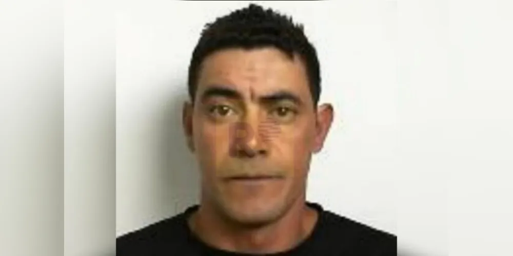 Jose Sideney Rodrigues Marins, de 38 anos, morreu após bater a cabeça em um poste.