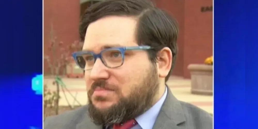 Ele havia sido condenado por uma acusação de estupro em Utah, nos Estados Unidos