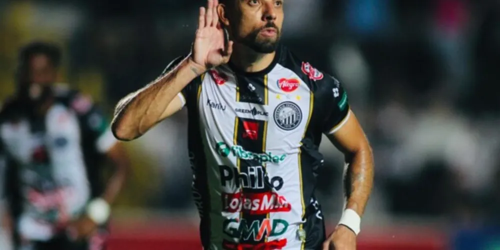 'El Pistoleiro' foi mais uma vez decisivo e definiu a partida para o Alvinegro na primeira partida do Estadual