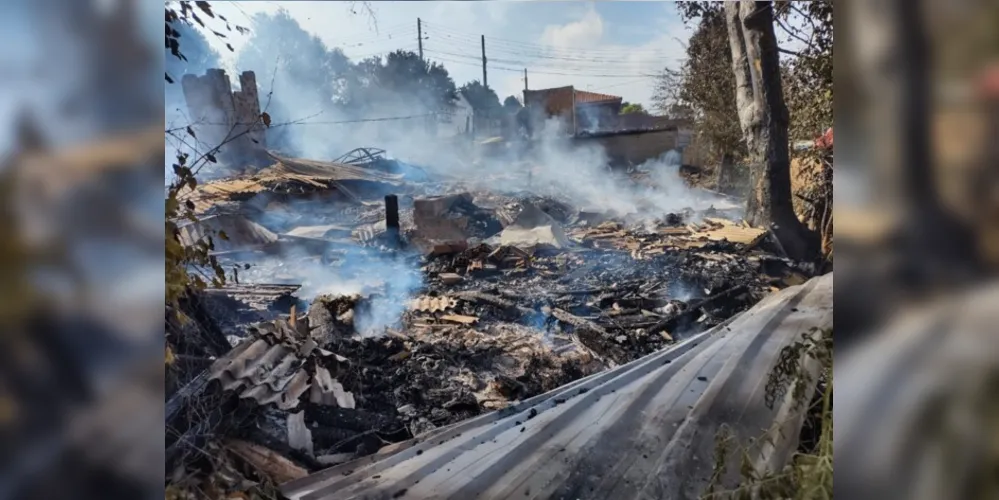 Roupas, alimentos e kits de higiene são prioridades para serem entregue as famílias que tiveram as casas incendiadas no Santa Mônica.