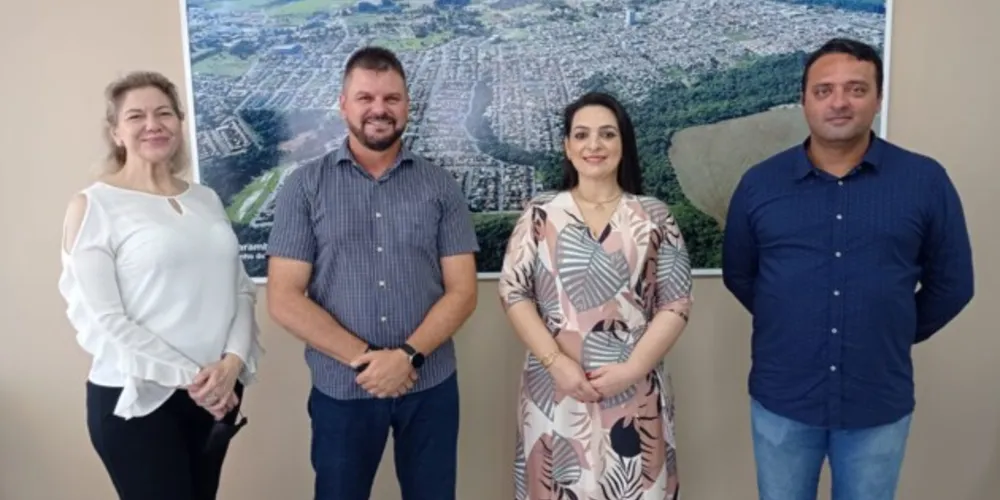 Representantes da Invest Paraná estiveram reunidos com a prefeita Elisangela Pedroso