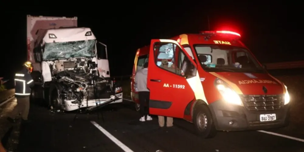 Um dos motoristas foi encaminhado para a UPA Santa Paula com ferimentos graves.