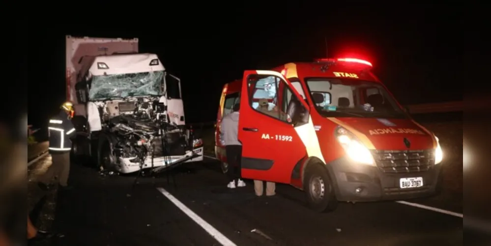 Um dos motoristas foi encaminhado para a UPA Santa Paula com ferimentos graves.