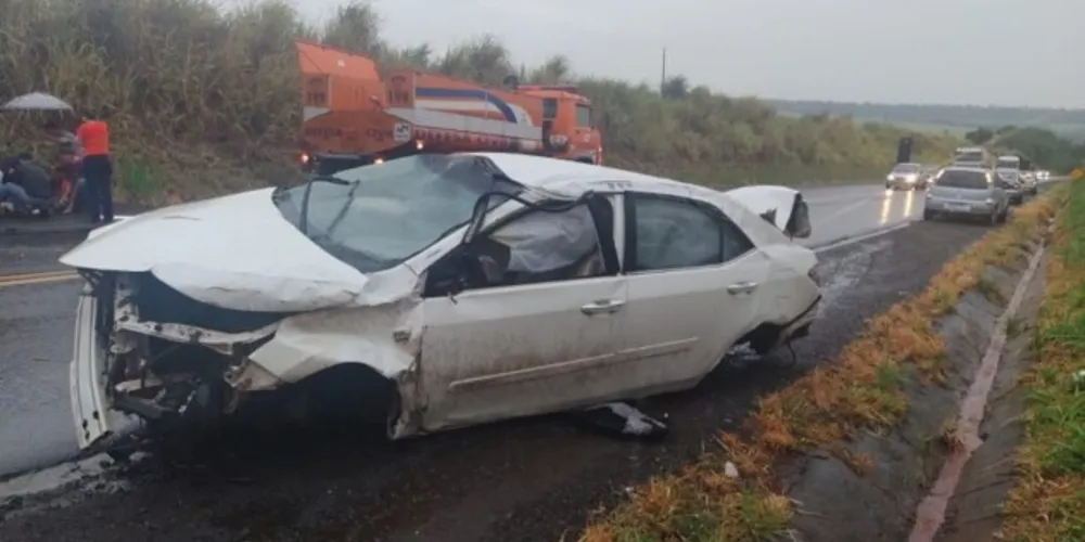 A motorista foi ejetada do veículo e não resistiu aos ferimentos.