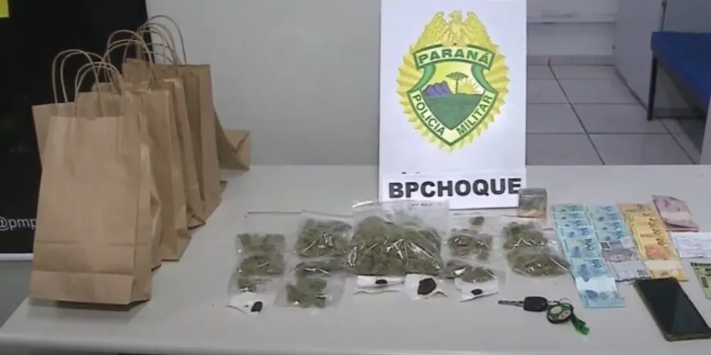 No inicio o advogado se apresentou como motorista de aplicativo, porém o cheiro forte no interior do veículo chamaram atenção dos policiais.