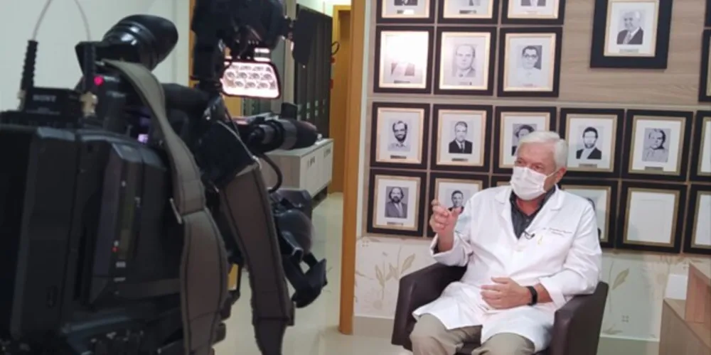 O diálogo será transmitido ao vivo nas contas de Instagram da AMPG e dos médicos participantes, a partir das 20h.  