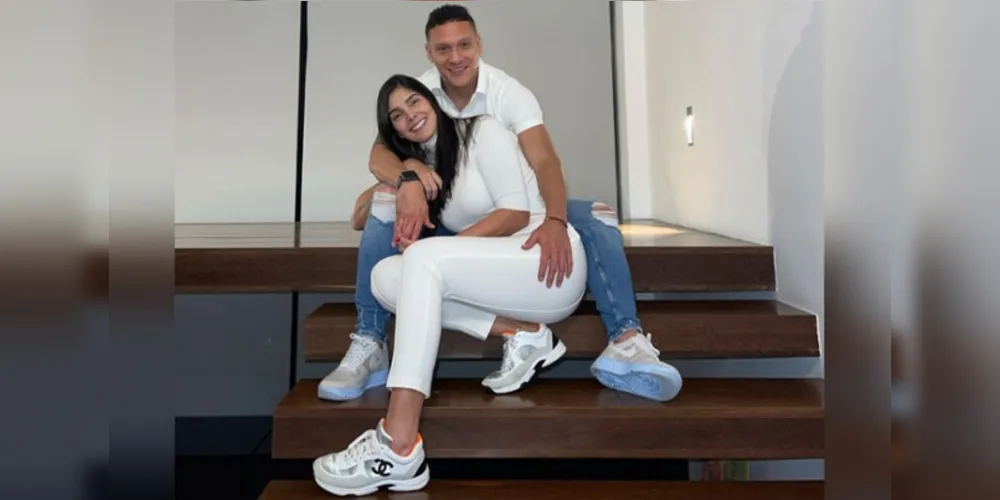 Reina é casado com a famosa modelo, empresária e digital influencer com mais de 1 milhão de seguidores, Andreina Fiallo