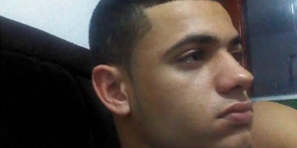 A vítima usava tornozeleira eletrônica no momento do crime.