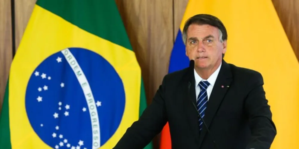 O presidente Jair Bolsonaro comentou sobre a PEC dos Precatórios e afirmou que o instrumento não é “calote”.