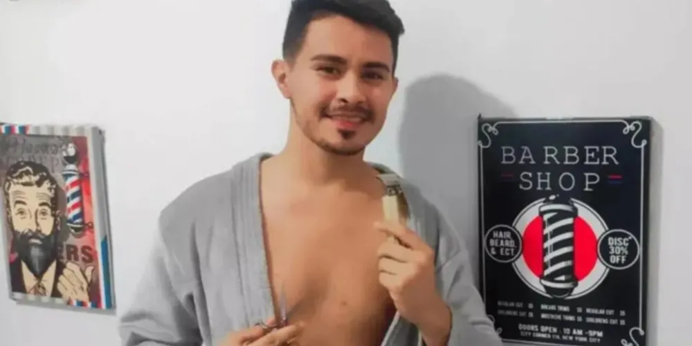 Rodney Araújo, de 28 anos, proprietário da barbearia.