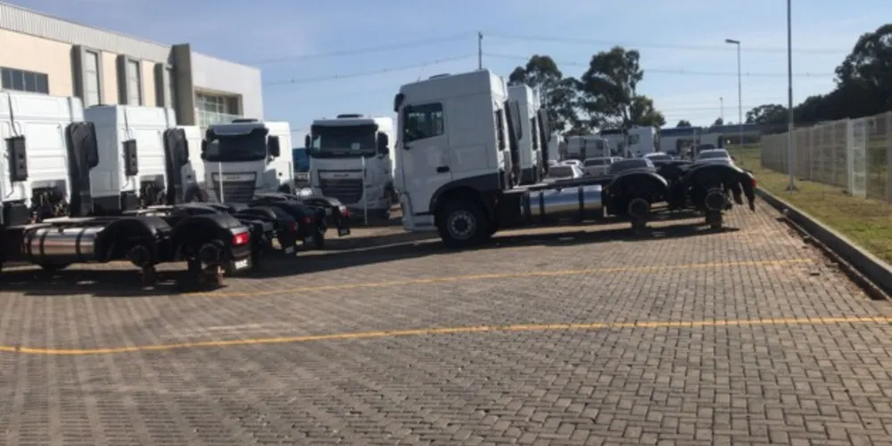 Mais de 80 rodados completos foram roubados da concessionária em Ponta Grossa