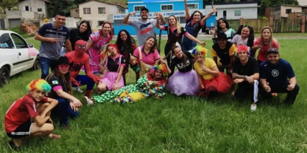 O objetivo da campanha é ajudar a realizar o Natal de famílias que estão enfrentando dificuldades para colocar comida na mesa.