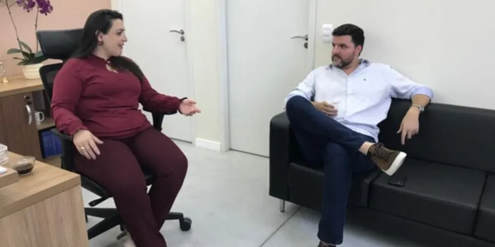 Prefeita Elisangela esteve reunida com o deputado Pedro Lupion para debater o projeto do novo Centro Municipal de Saúde