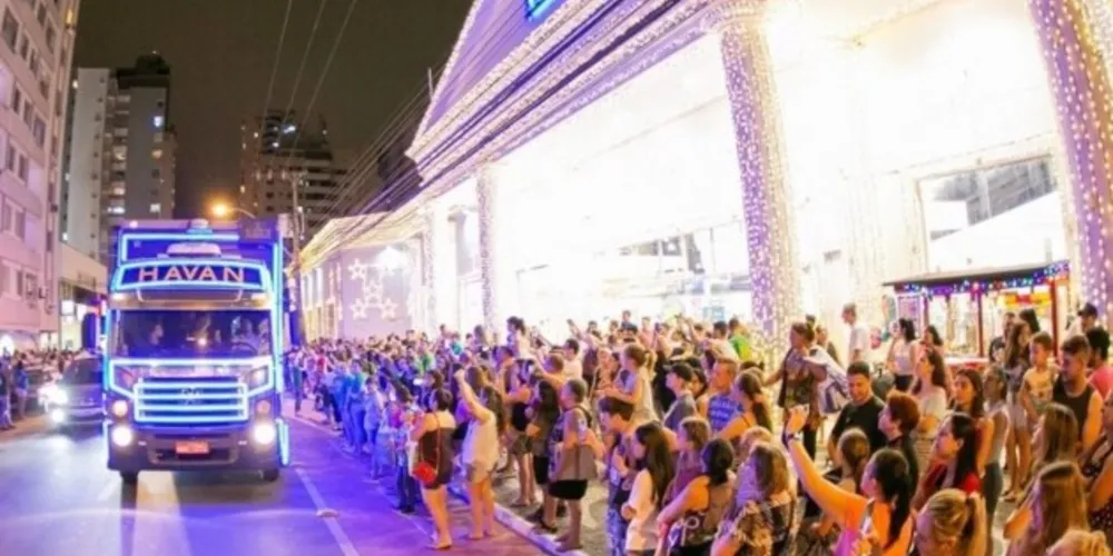 A Carreata de Natal Havan contará com quatro caminhões iluminados com LED e Backlight e o Bom Velhinho está confirmado