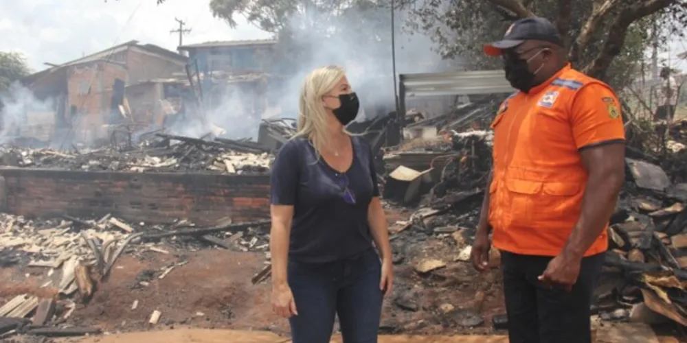 Campanha é lançada para doação de materiais de construção, móveis e roupas