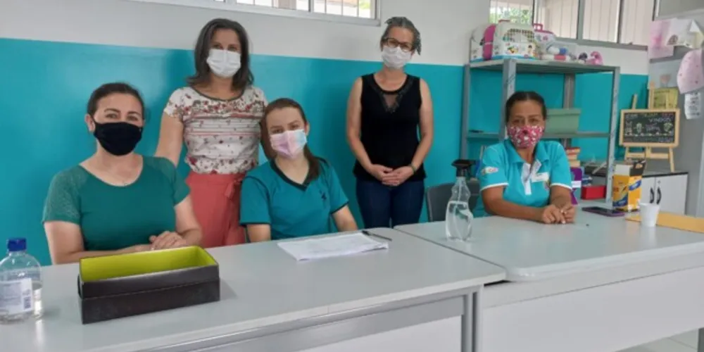 Foram 38 diretoras eleitas, sendo 23 de escolas e 15 de Centros Municipais de Educação Infantil (CMEIs)