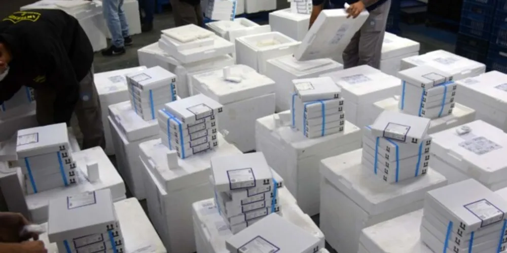 Imagem ilustrativa da imagem PR recebe 376 mil doses para reforço contra covid