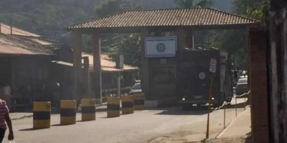 Imagem ilustrativa da imagem Sexo em banheiro de presídio complica diretor e vice