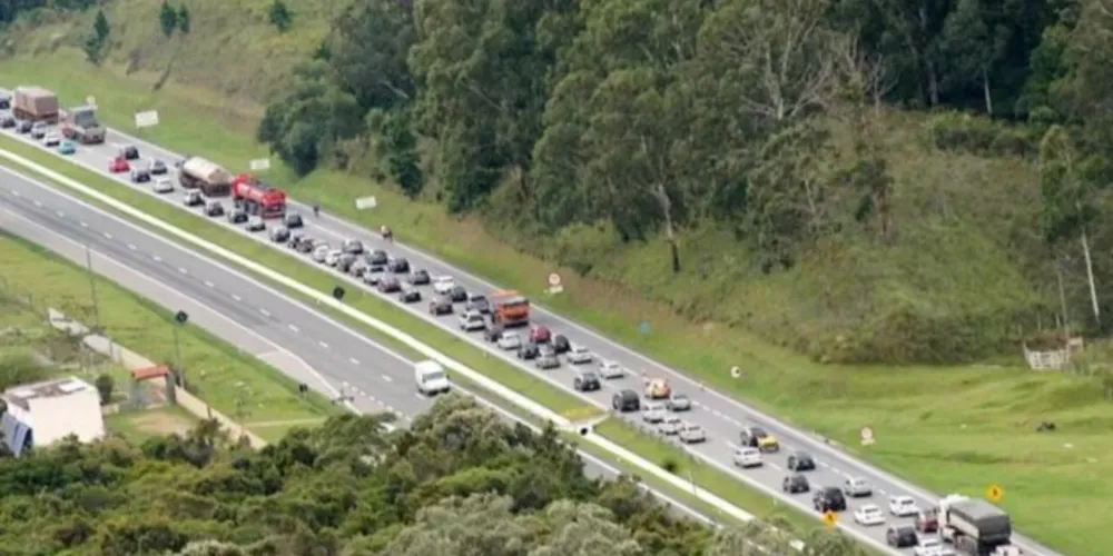 Concessionária aponta pelo menos sete pontos com trânsito intenso.