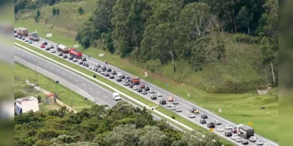 Concessionária aponta pelo menos sete pontos com trânsito intenso.