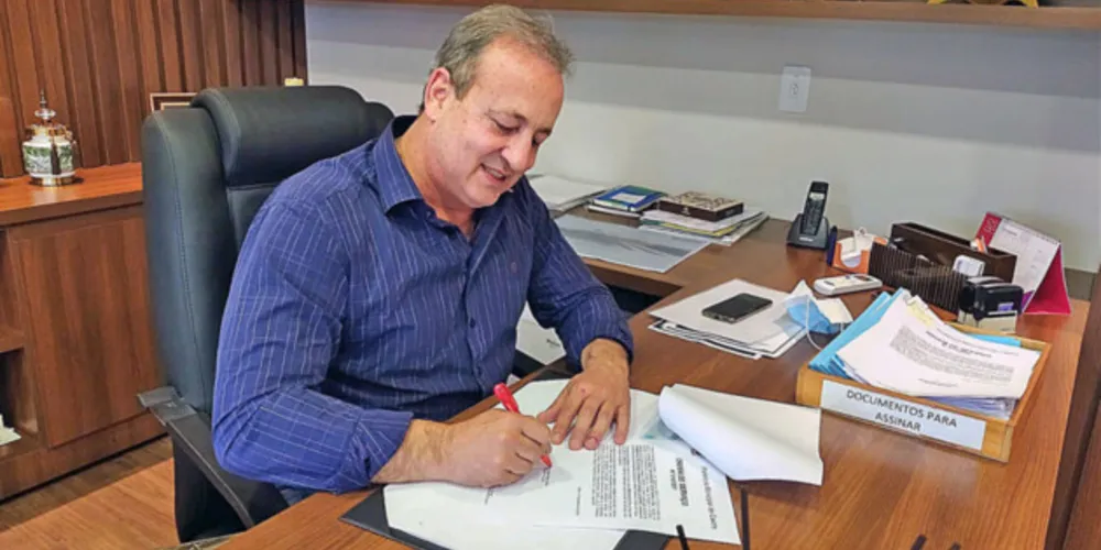 Ordem de serviço foi assinada nesta terça-feira (25) pelo prefeito Moacyr Fadel