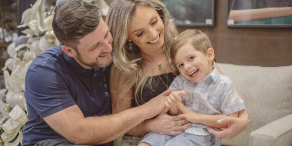 Marcelo Sander Dreher e Gizela T. Paranhos Dreher e seu filho Theodoro T. Paranhos Sander Dreher