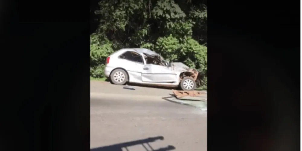 Equipes da Defesa Civil e SAMU (Serviço de Atendimento Móvel de Urgência) de Arapoti, e do SAMU e Corpo de Bombeiros de Jaguariaíva, se deslocaram para o local do acidente para prestar atendimento. Até o momento, não foram divulgadas informações sobre o motorista ou se havia ocupantes no ônibus.